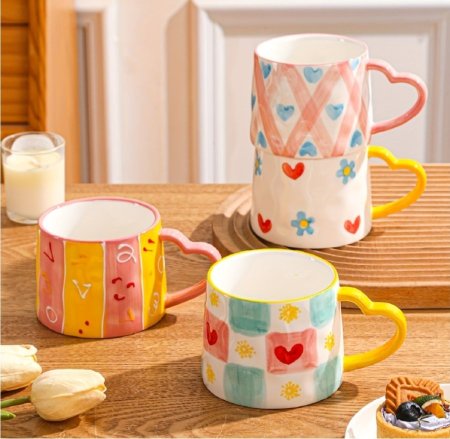 اكواب سيراميك مزخرفة